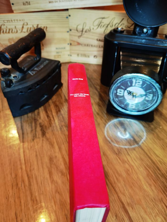 D2893 - livre "Aux nom de tous les miens" - photo numéro 2