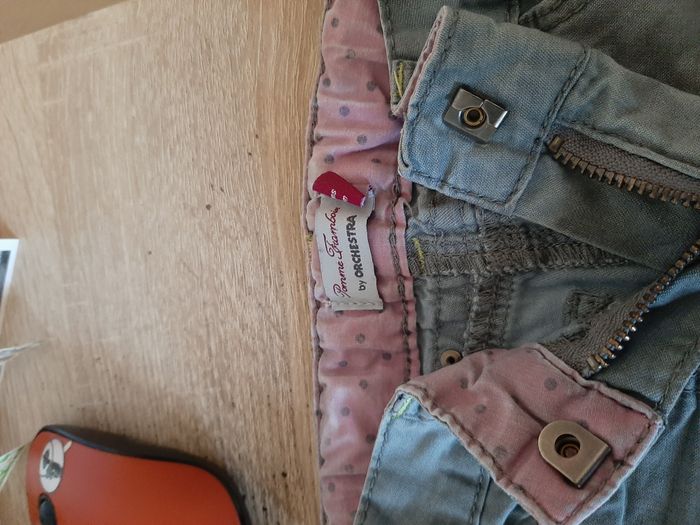 1 salopette et 3 jeans filles Taille 4 ans - photo numéro 8