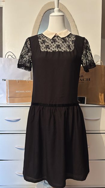 Robe noire col claudine avec dentelle See U Soon T38