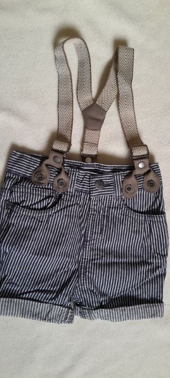 Salopette-short avec bretelles 9-12 mois
