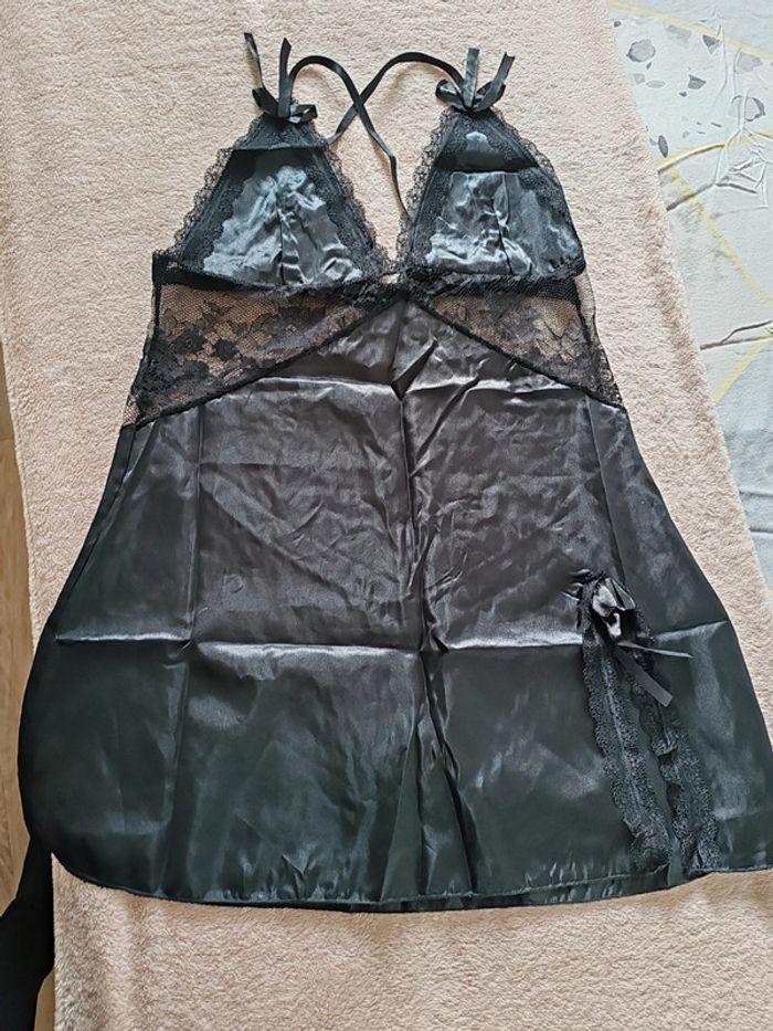 Nuisette dentelle neuve taille M/L