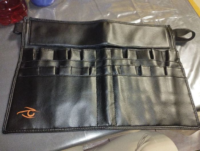 Tablier pour pinceau