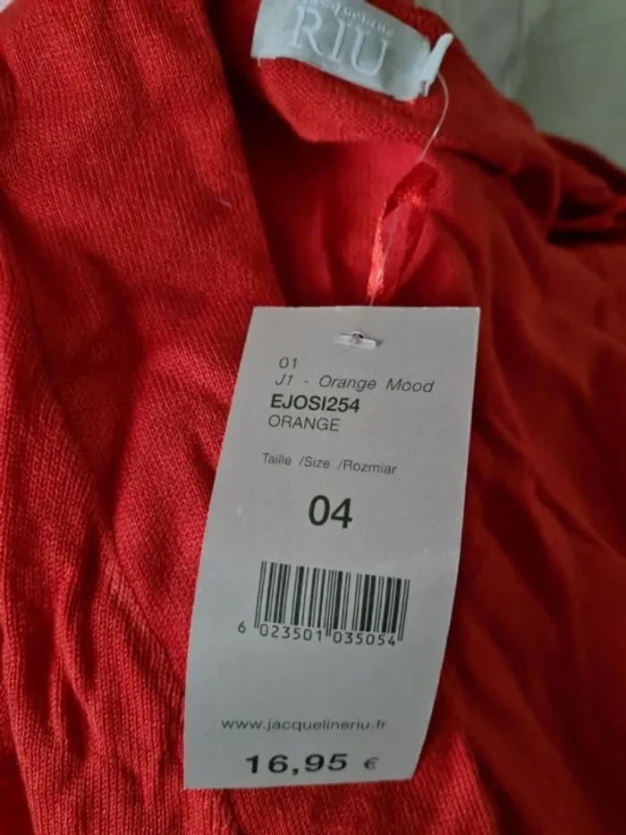 Joli gilet orange foncé Jacqueline Riu Taille 4 Neuf
Étiquette prix d achat 16.95 €
Manches longues - photo numéro 4