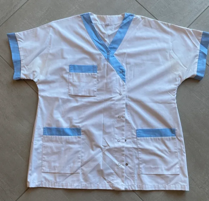Haut tenue soignant blanc et bleu