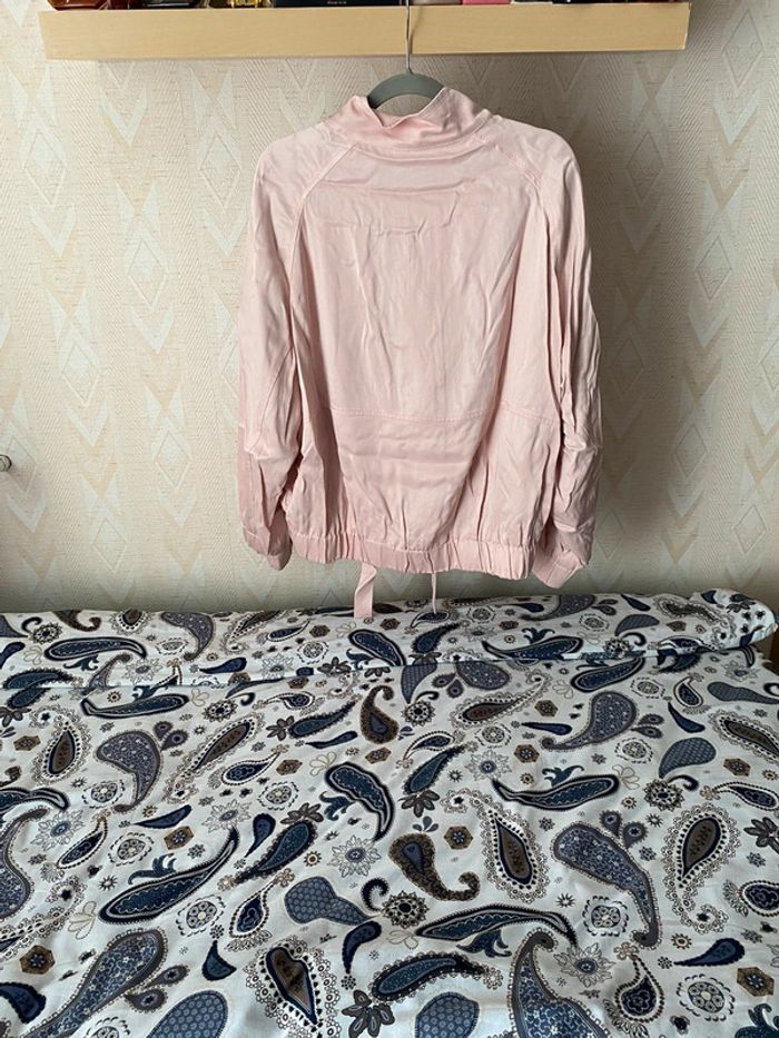 Superbe beau blouson aviateur fluide rose pale Zara neuf avec étiquette taille L - photo numéro 7