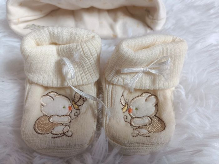 Bonnet 3 mois + chaussons naissance - photo numéro 2