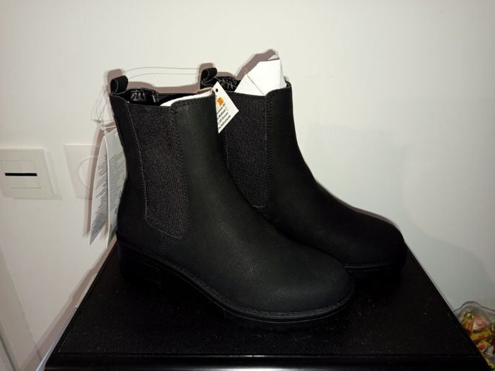 Bottines noires neuve taille 36