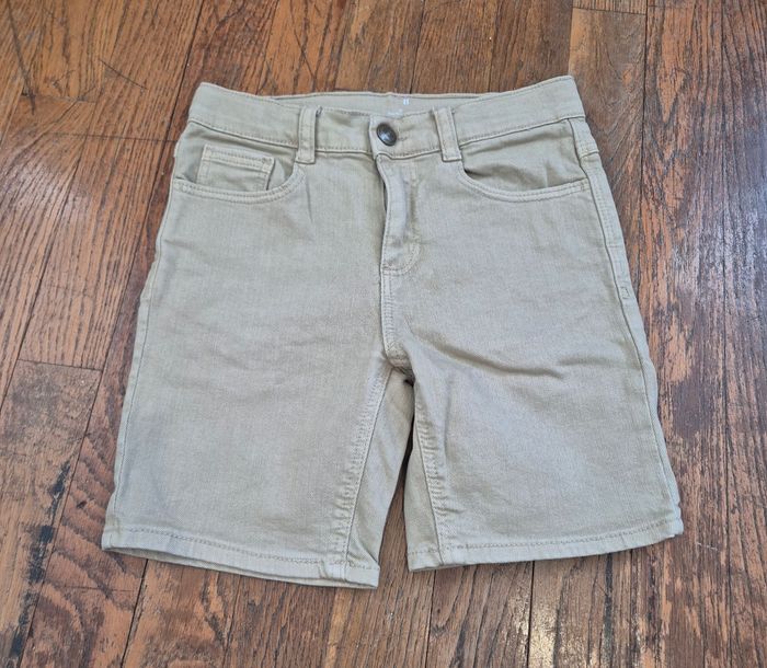 Short en jean beige garcon kiabi taille 7ans
