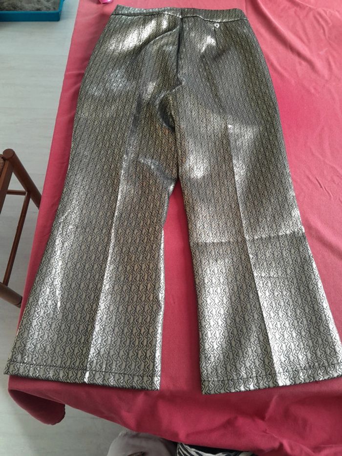 Très beau pantalon de fete please - photo numéro 3