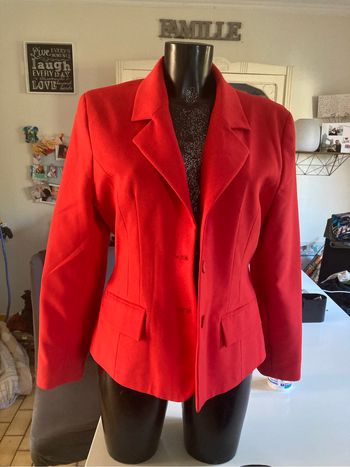 Veste blazer élégante TRÈS BON ÉTAT  pour femme taille 40 couleur rouge