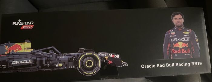 Oracle red bull  racing RB19 - photo numéro 2