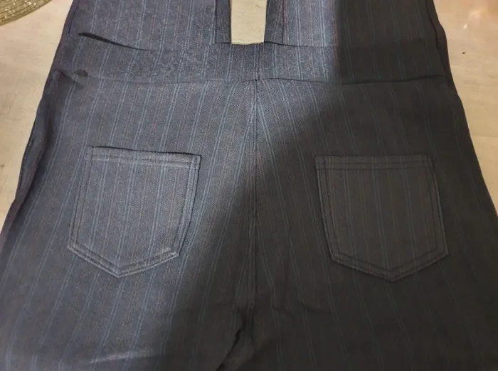 pantalon neuf - photo numéro 4