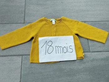 Lot n° 454 Gilet Obaïbi 18 mois