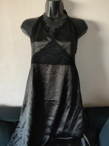 Robe femme dos nu