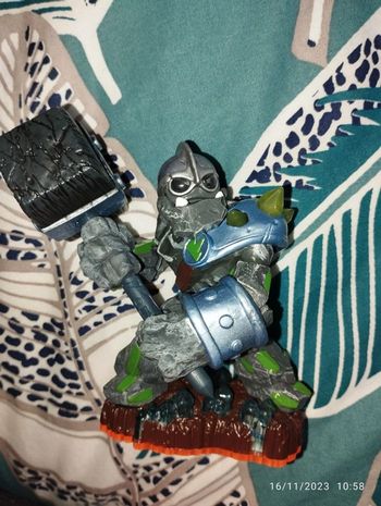 Skylanders granite crusher