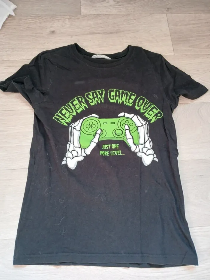 Tee shirt game over