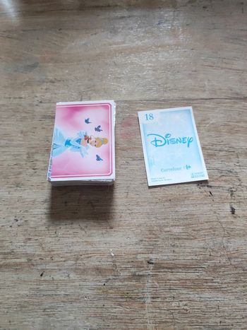 Lot d'images panini Disney carrefour
