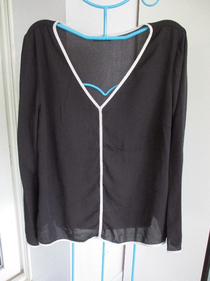 blouse noire