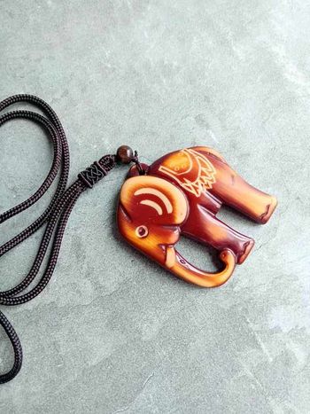 Collier pendentif éléphant