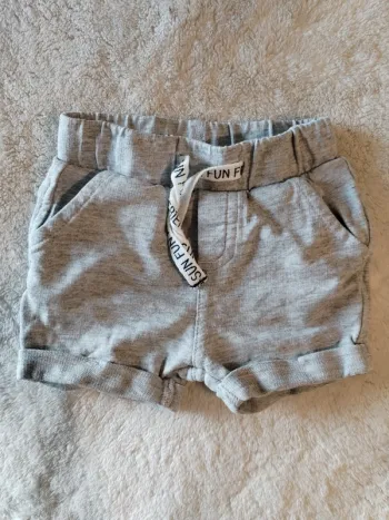 Short 3 mois