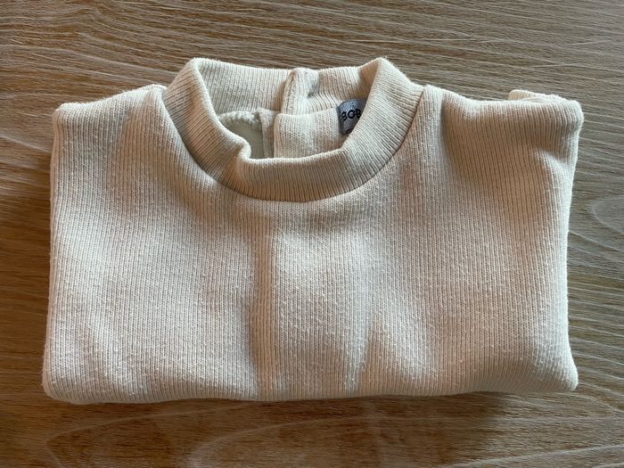 Pull beige 6 mois - photo numéro 4
