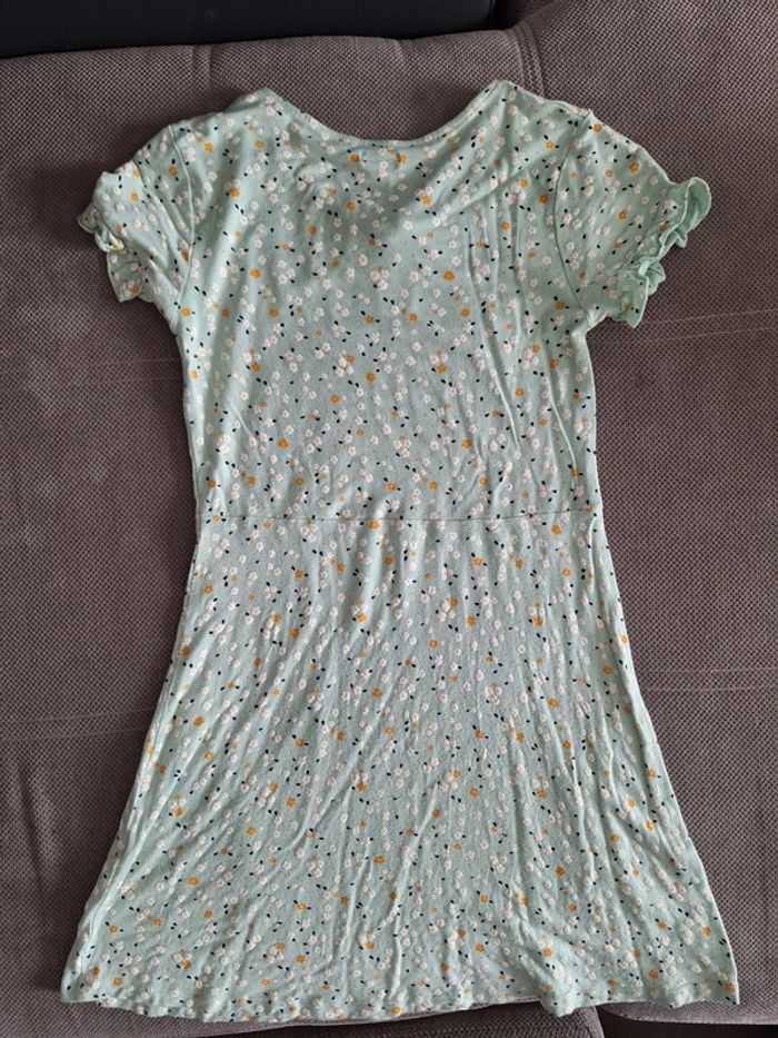 Robe verte à fleurs - photo numéro 2