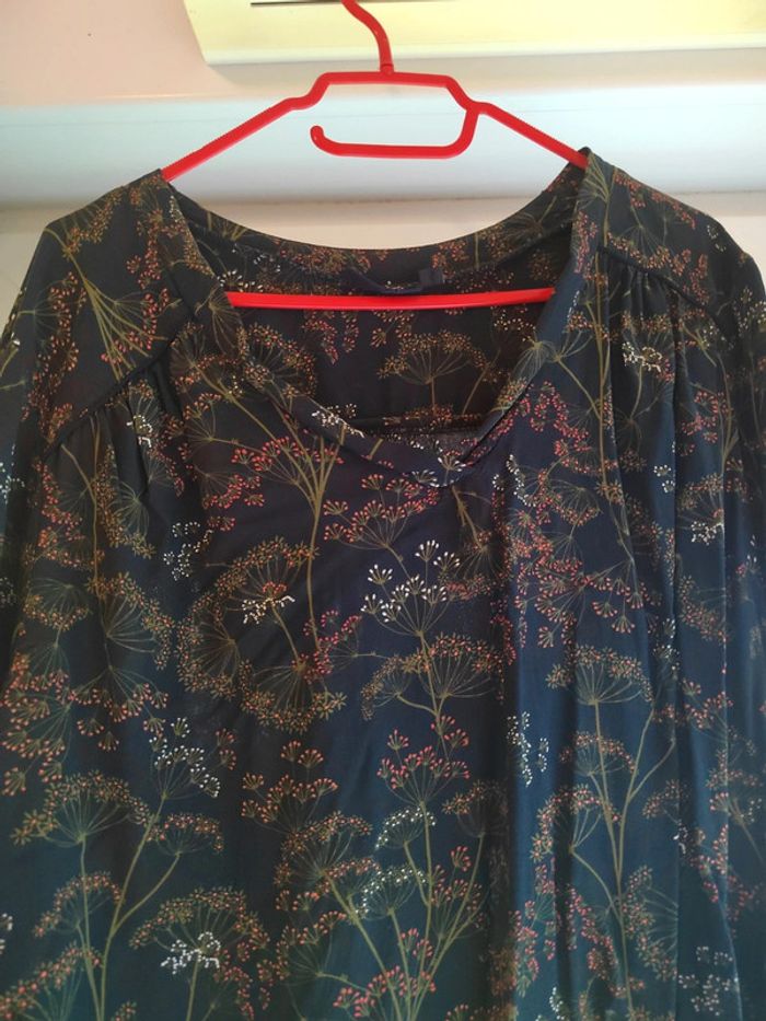 Blouse noire à fleurs taille XL - photo numéro 3