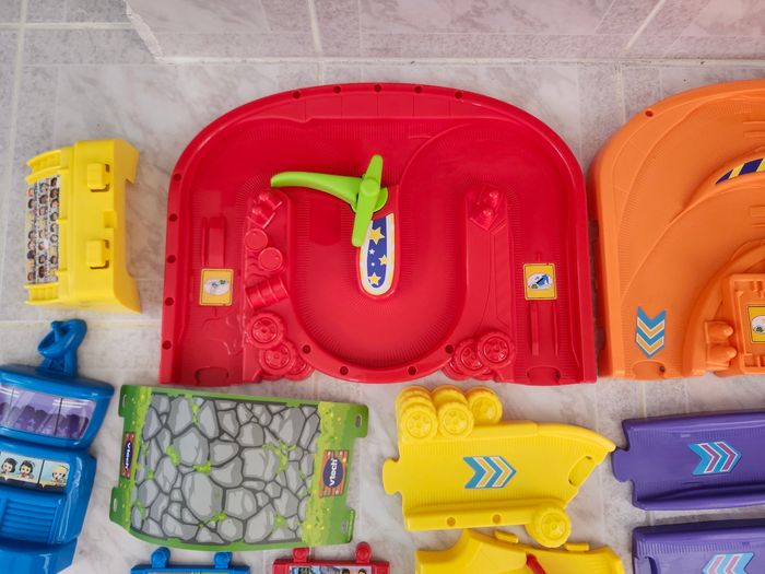 Mon premier circuit telecommande tut tut bolides animaux vtech enfant - photo numéro 4
