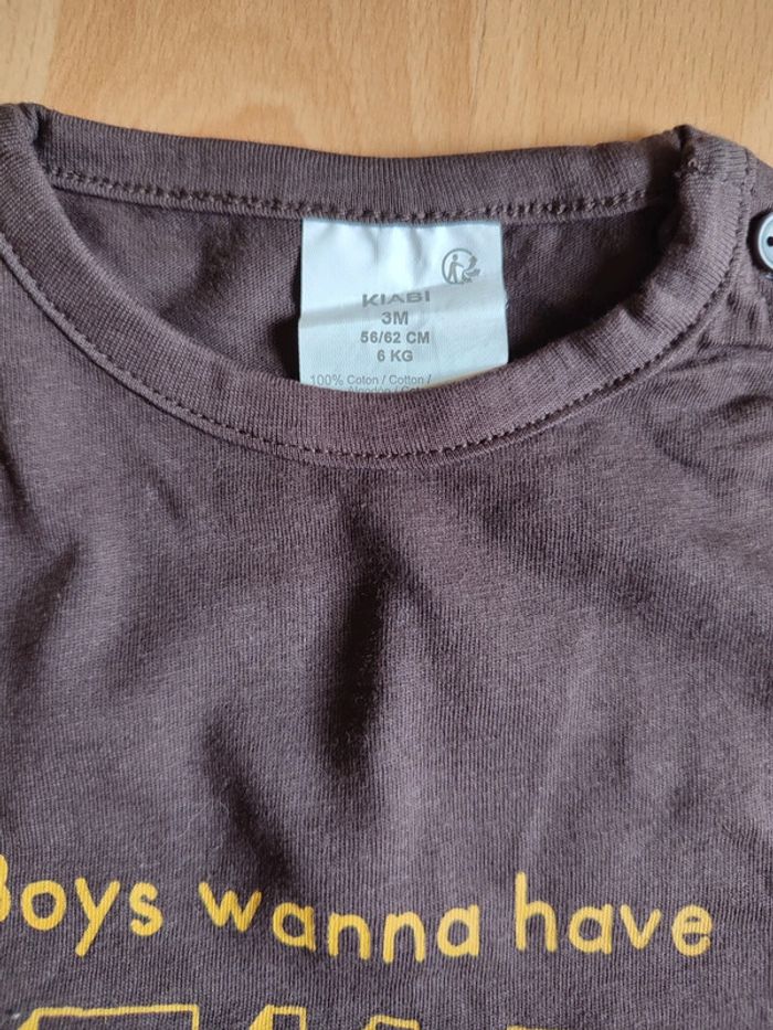 Lot 2 t-shirts manches courtes et longues orange col tunisien et marron neufs Kiabi en 3M - photo numéro 3