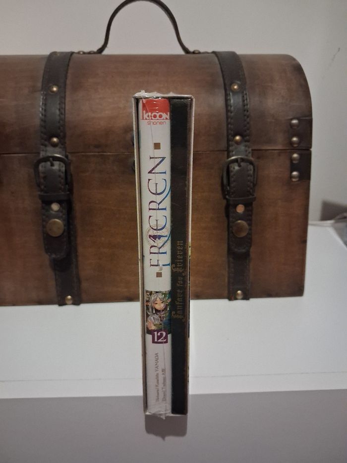 Manga Frieren tome 12 collector édition limitée - photo numéro 3