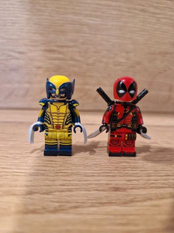 Figurines type lego Deadpool et Wolverine Marvel