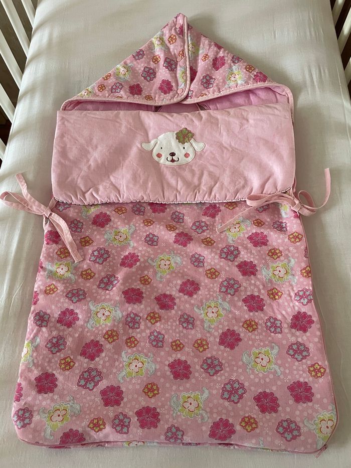 Nid d’ange bébé fille