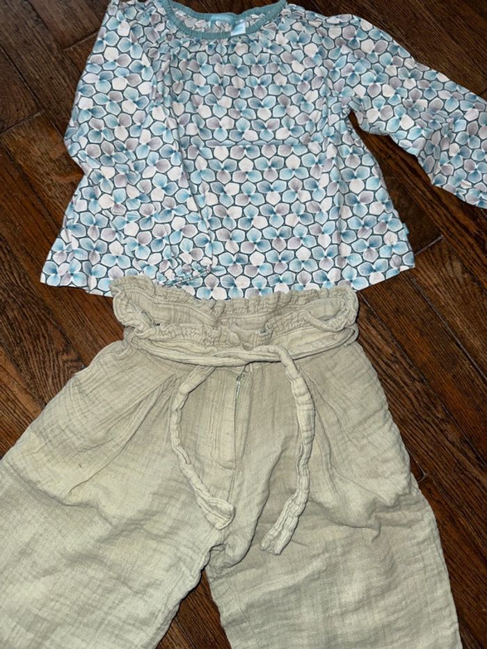 Blouse okaidi et pantalon vertbaudet 2 ans - photo numéro 2