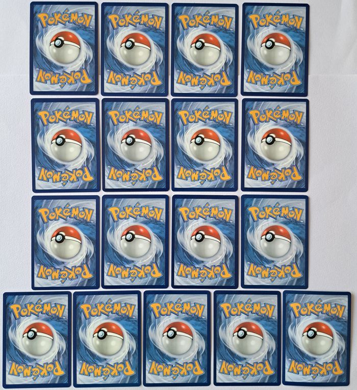 🃏 Lot de 34 cartes Pokémon JCC françaises 2023 Epée et Bouclier Zénith Suprême Promos - photo numéro 5