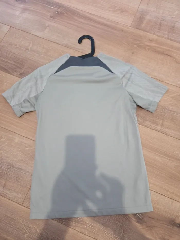 Maillot de foot Psg taille M 137.147cm - photo numéro 3