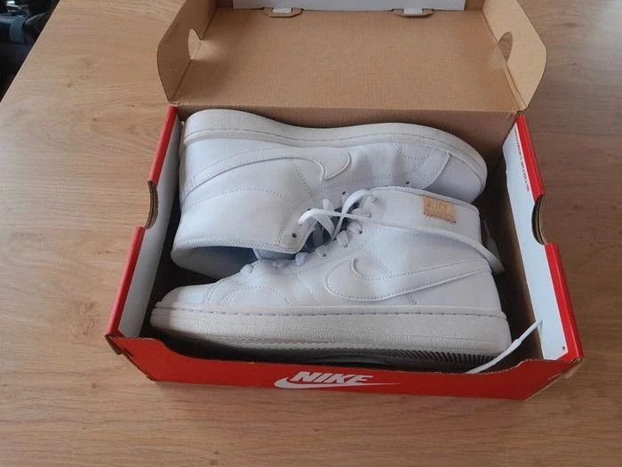 Baskets Femme Nike Court taille 39 - photo numéro 8