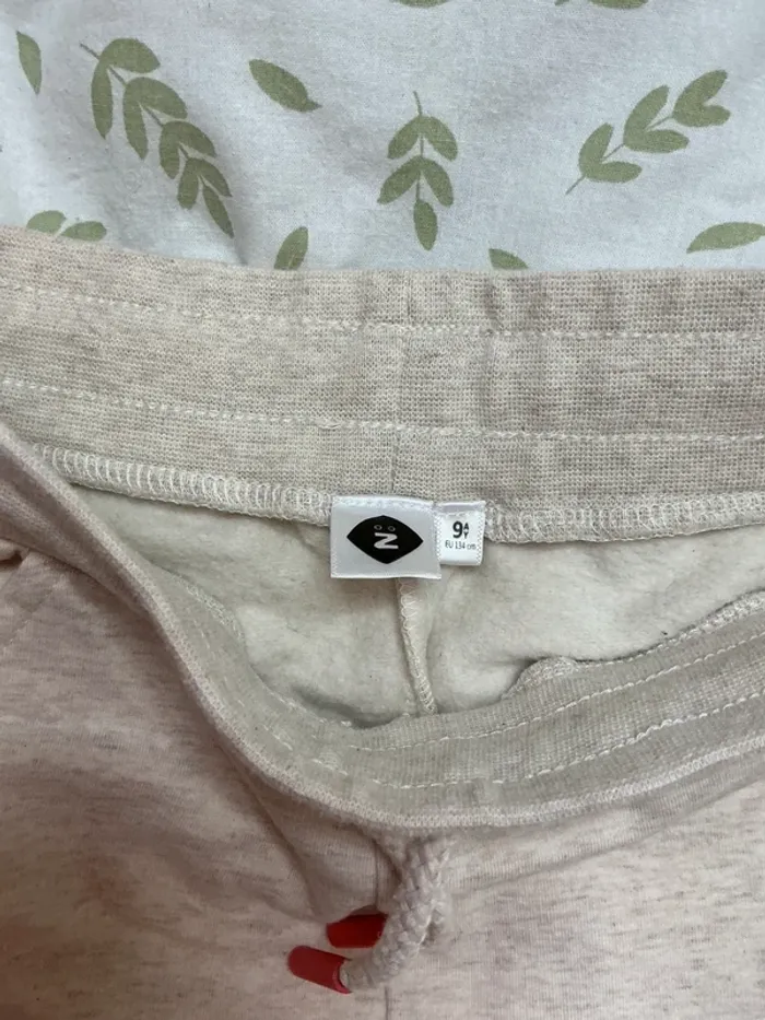 pantalon beige bande a paillettes lien de serrage grain de blé 9 ans - photo numéro 3