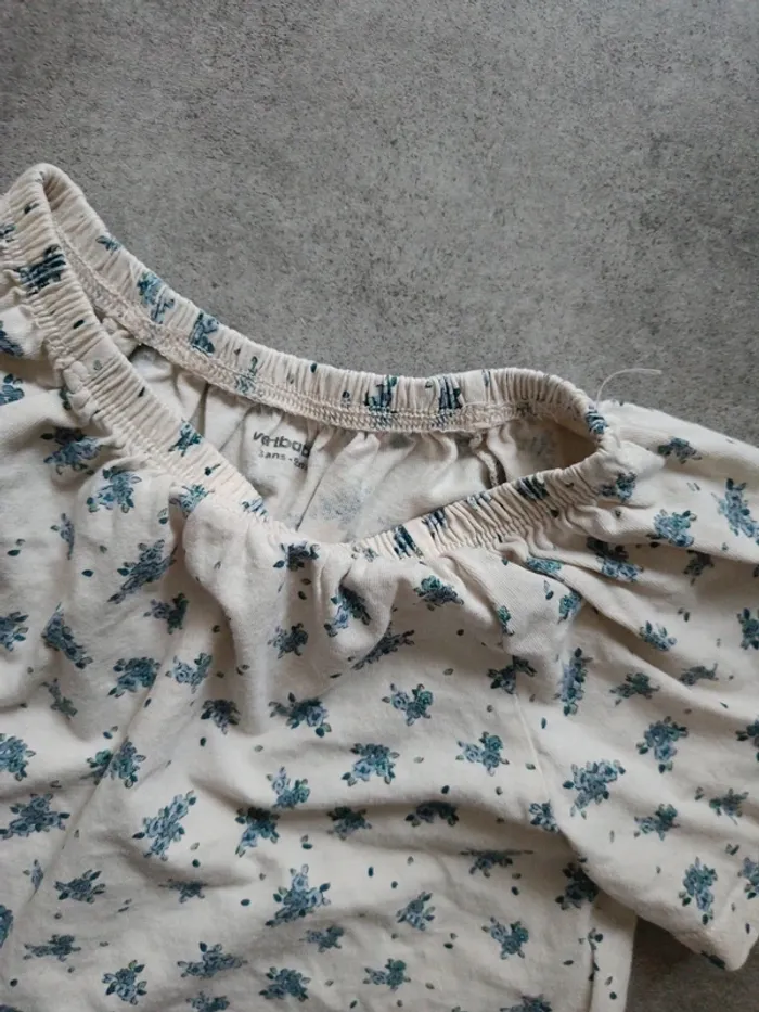 Chemisier haut beige fleurs bleues Vertbaudet 97cm - photo numéro 3