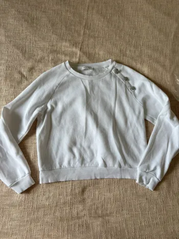 Sweat Promod blanc – 3 boutons argentés épaules taille L