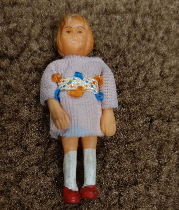 Mini poupée caroline