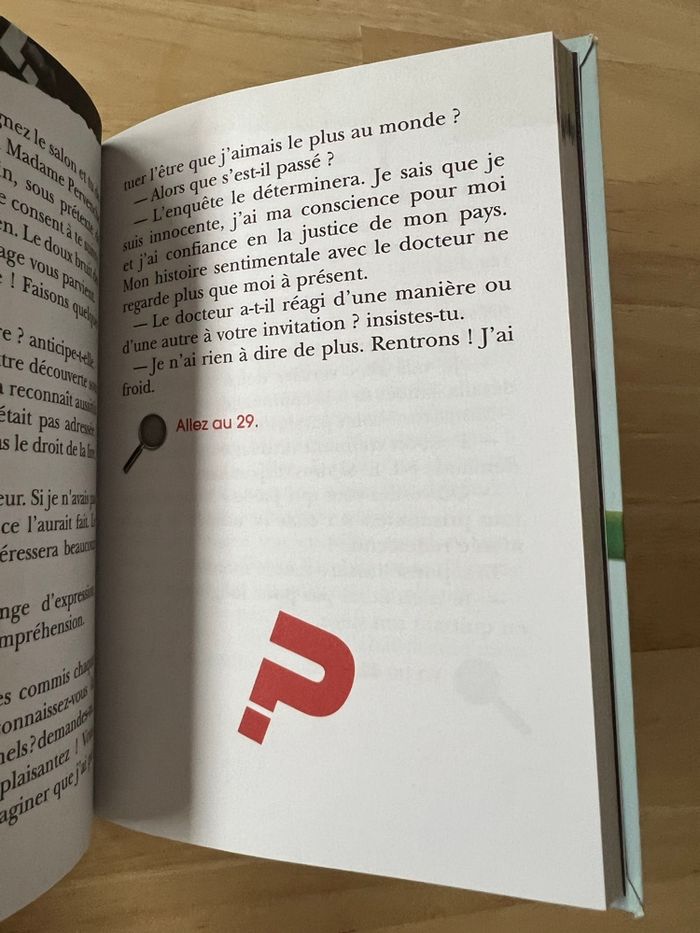 Livre Cluedo – Madame Leblanc – La Bibliothèque Verte – Bon État - photo numéro 4