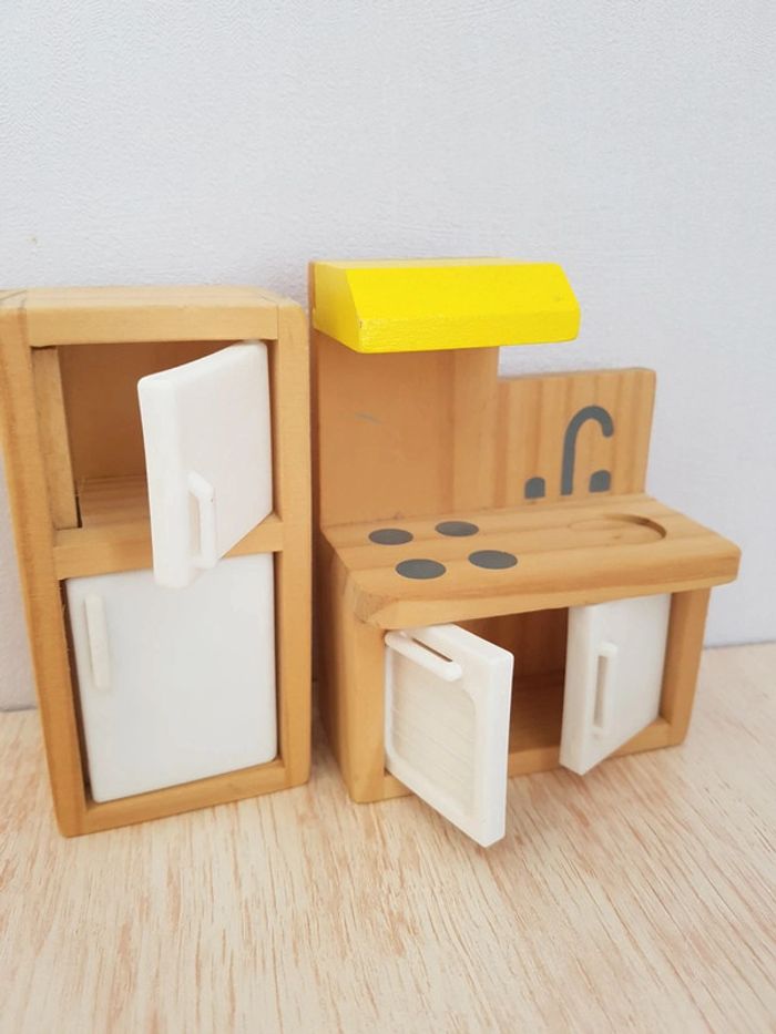Chambre d'enfant avec lit toboggan et mobilier en bois maison de poupée - photo numéro 16