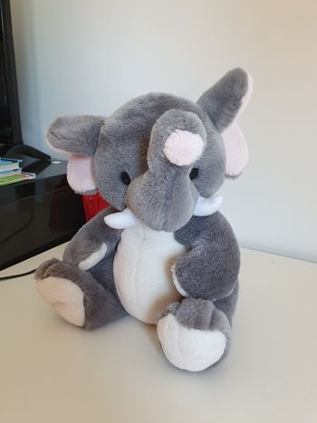 Grande peluche éléphant grise