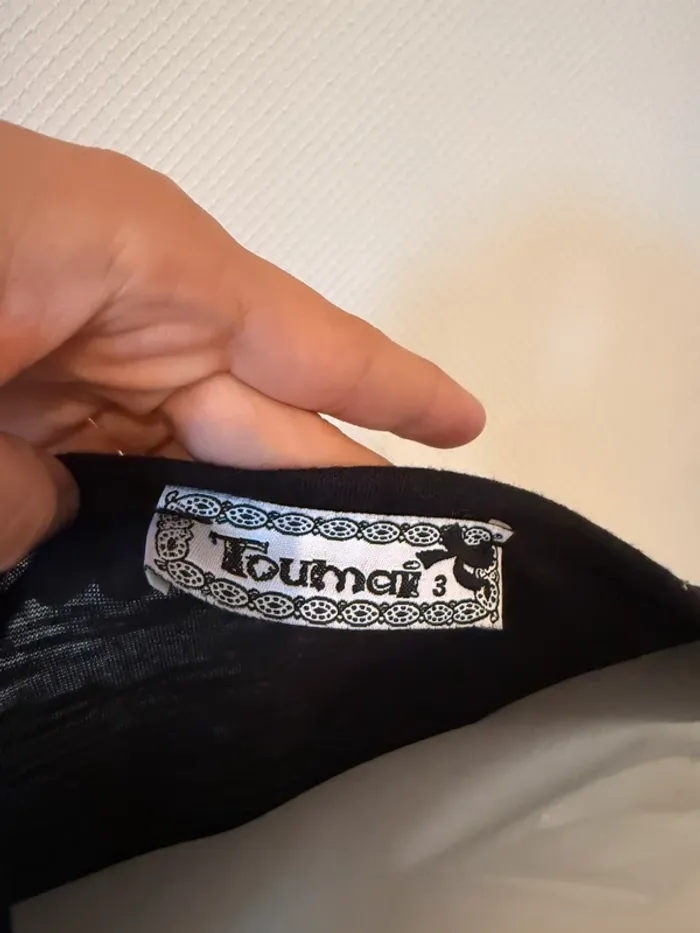 T- shirt manche longue noir en très bon état taille 38 toumai - photo numéro 7