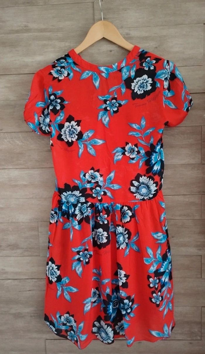 Robe Tommy Hilfiger rouge fleuri doublé T32 - photo numéro 4