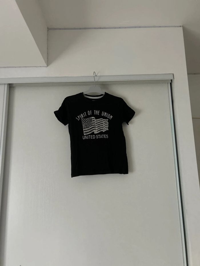 Tee shrit garçon taille 8ans