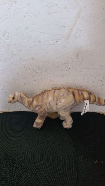 Dinosaures Disney - Peluche Iguanodon