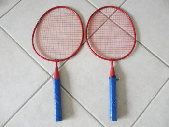 Paire de raquettes métal et plastique