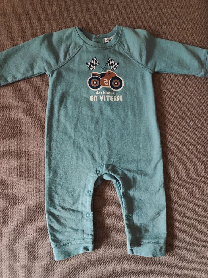 Pyjamas 9 mois - photo numéro 2