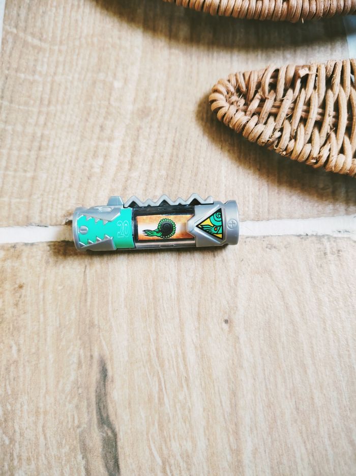 🦕 Power rangers dino charge Energem-dino chargeur n°20 Ammonite Bandai